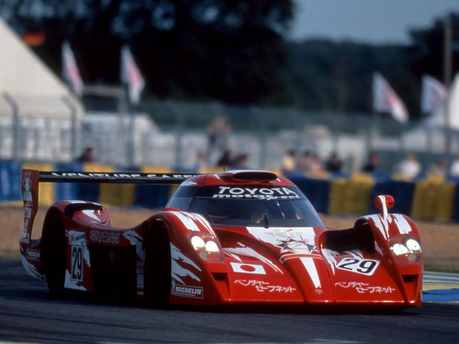  Toyota TS020 GT-One Race Version 1998 года  (фото 3 из 23)